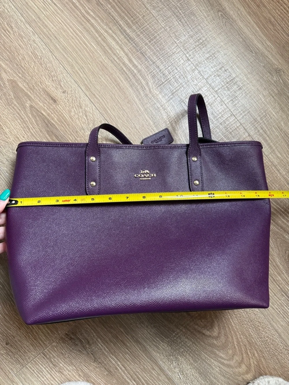 COACH Plum Leather Town Tote with Gold Hardware and Logo - Picture 5 of 7
